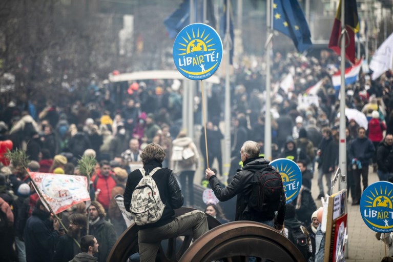 50.000 deelnemers aan coronabetoging in Brussel