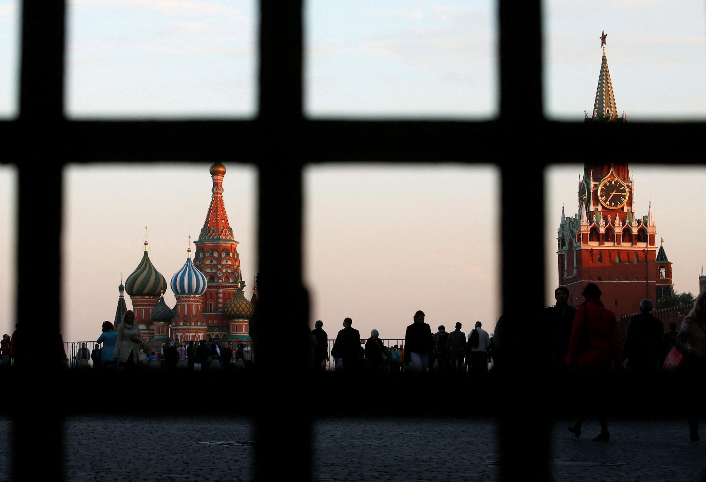 Stocks are in the red, especially in Moscow