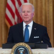 Joe Biden noemt Fox-journalist ‘stomme klootzak’  