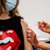 Hoge Gezondheidsraad vindt te weinig wetenschappelijk bewijs voor boostervaccinatie jongeren   