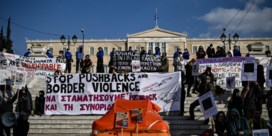 Minstens twaalf migranten doodgevroren aan Grieks-Turkse grens   