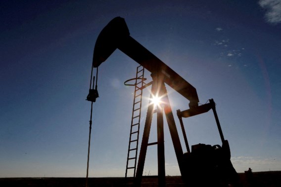 Oorlogsdreiging duwt olieprijs richting 100 dollar