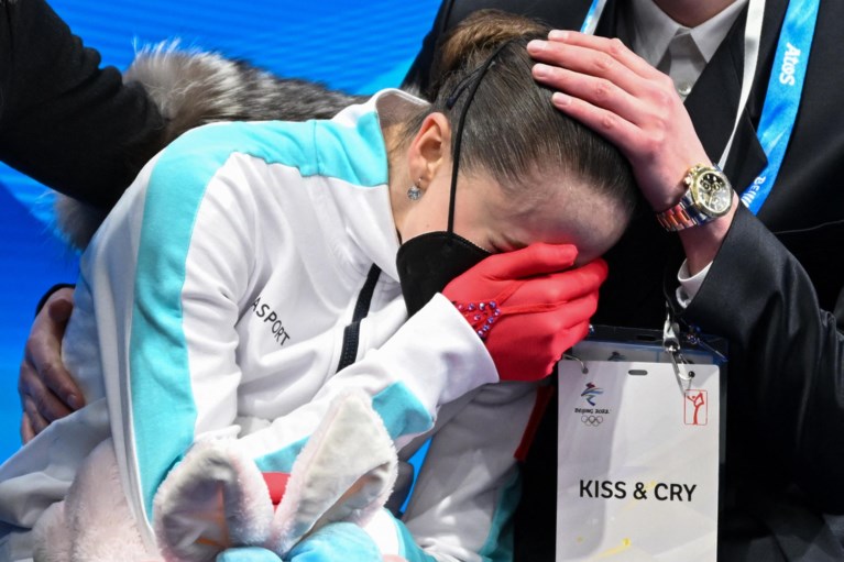 Coach toont weinig begrip voor verslagen Valieva, IOC-voorzitter kritisch voor entourage