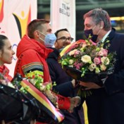 Olympisch kampioen Bart Swings feestelijk onthaald bij terugkeer in België  