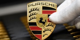 Porsche galoppeert de beurs op   