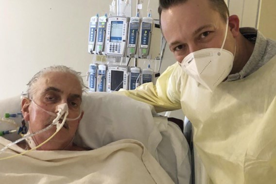 Man met eerste varkenshart is overleden