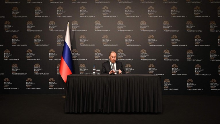 Topoverleg draait uit op niets, Lavrov haalt uit naar Westen