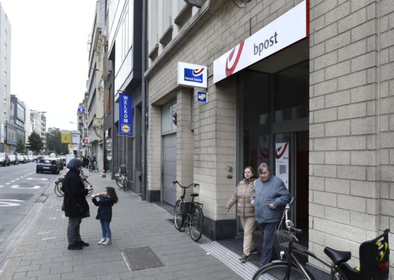 BNP Paribas Fortis sluit ruim vier op de tien vestigingen, klanten moeten terecht in postkantoor