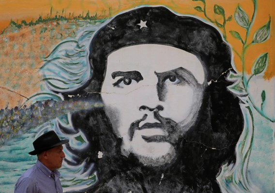 Oud-soldaat die Che Guevara doodschoot overleden
