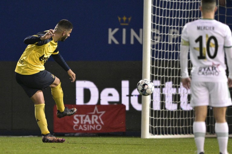 Deniz Undav leidt Union met hattrick naar zoveelste uitzege tegen OHL