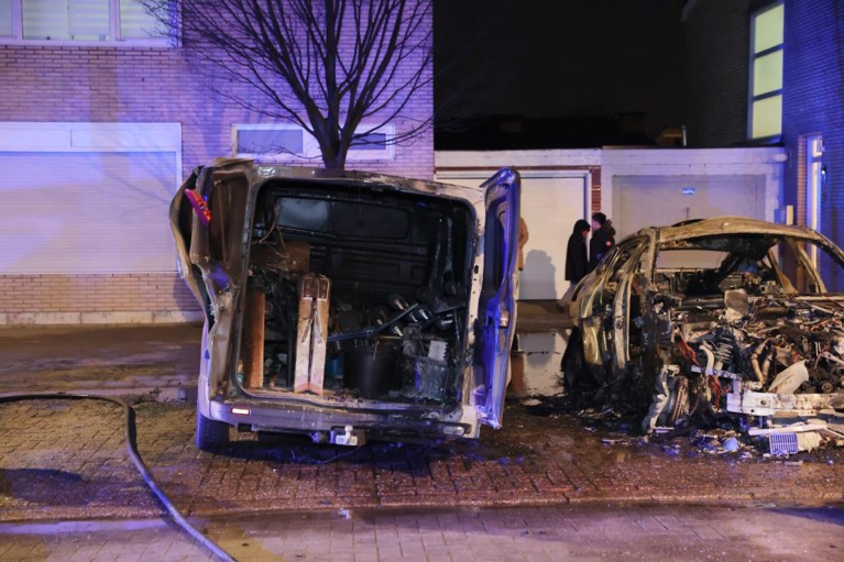 Opnieuw vijf wagens beschadigd na hevige brand in Hoboken