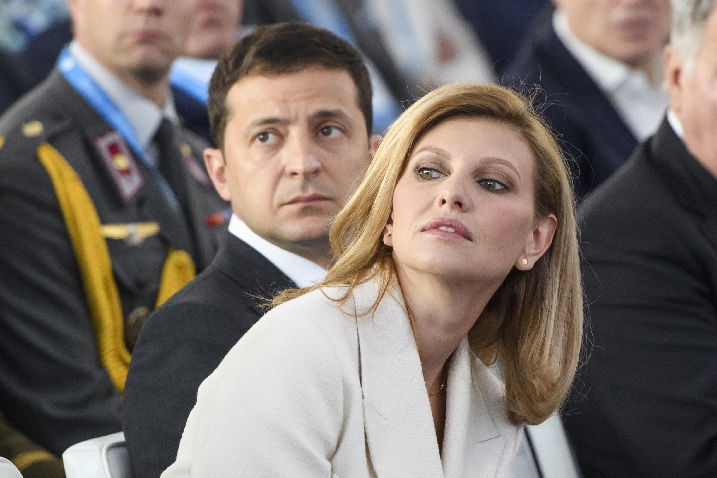 Жена президента Украины Зеленского говорит Vogue: «Путин хочет разделить наш народ, но это невозможно»