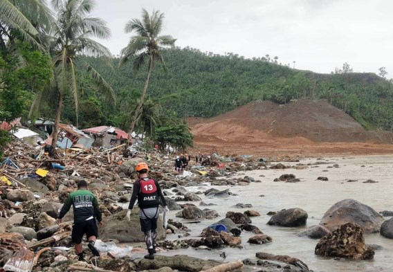 Dodentol tropische storm in Filipijnen stijgt naar 156
