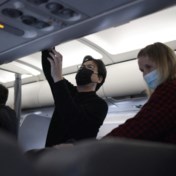 Amerikaanse rechter schrapt mondmaskerplicht op vliegtuigen en openbaar vervoer