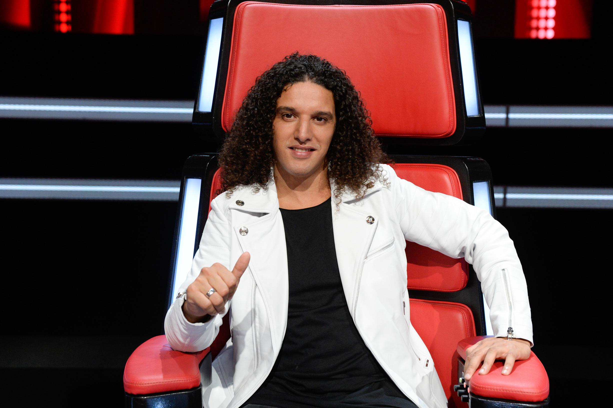 Dutch singer also accuses ‘The voice’ jury member Ali B of transgressive behavior