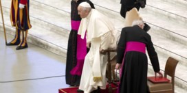 Paus neemt het op voor schoonmoeders: ‘Maar let ook op hoe u uzelf uitdrukt’