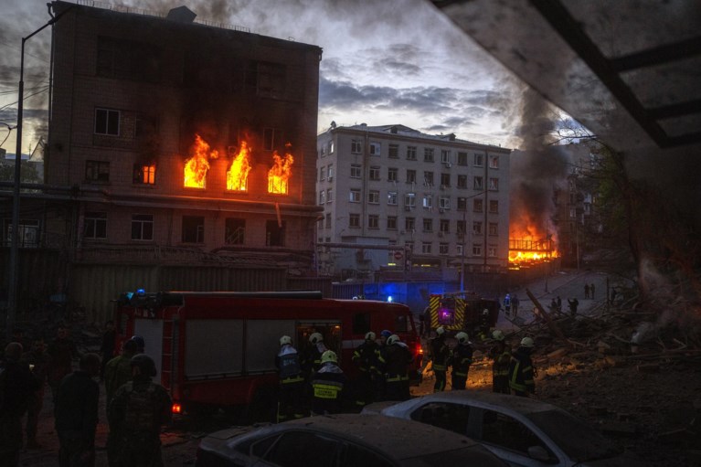 Bombardementen op Kiev bij bezoek VN-secretaris-generaal Guterres: ‘We zijn in veiligheid, maar gechoqueerd’