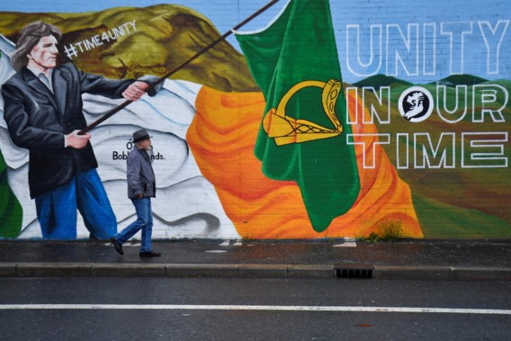 nationalistisch-sinn-fein-op-weg-naar-historische-zege-de-standaard