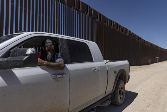 QAnon ‘beschermt’ migrantenkinderen aan grens met Mexico