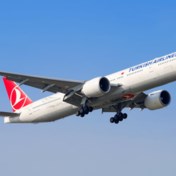 Vlucht loopt vertraging op nadat passagiers foto’s van vliegtuigcrashes aangekregen hadden