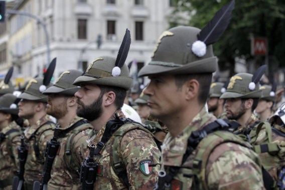Italiaanse berginfanteristen in opspraak wegens ongewenste intimiteiten