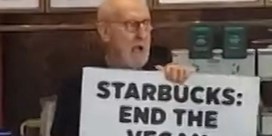 ‘Succession’-acteur lijmt handpalm vast op toog van Starbucks