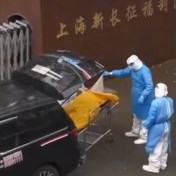 De vrouw die levend in een lijkzak belandde: 'Zonder de mensen van het mortuarium was mevrouw Wang levend gecremeerd' 