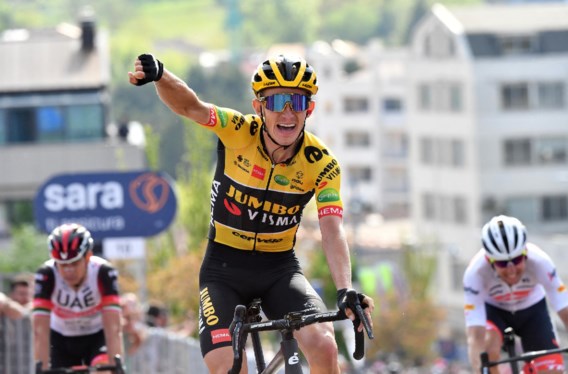 Koen Bouwman wint geanimeerde zevende etappe van de Giro 