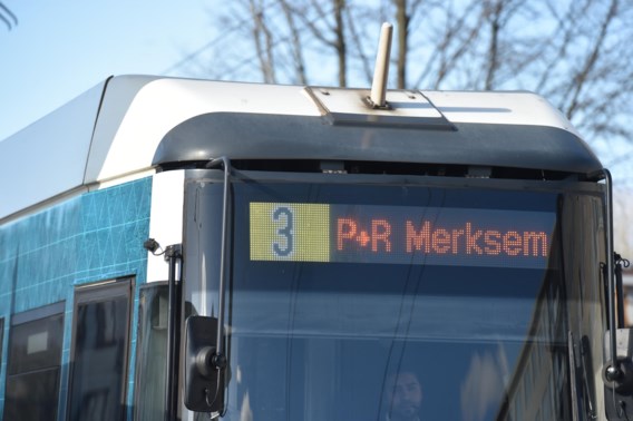 18-jarige in levensgevaar na steekpartij op tram in Antwerpen