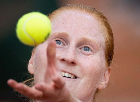Alison Van Uytvanck naar tweede ronde Roland Garros na ‘vreemde overwinning’