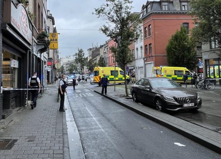 Politie nog steeds op zoek naar man die leerkracht bedreigde met alarmpistool in Anderlecht, parket opent onderzoek