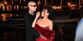 Hoe het huwelijk van Kourtney Kardashian en Travis Barker een PR-stunt van Dolce & Gabbana werd