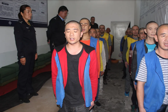 Datalek toont mensenrechtenschendingen Oeigoeren aan: ‘Wie ontsnapt, mag doodgeschoten worden’
