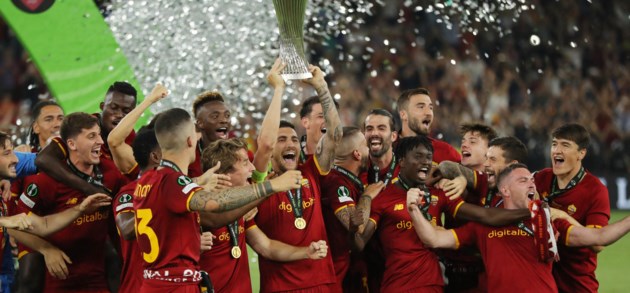 AS Roma wint eerste Conference League na zuinige zege tegen Feyenoord