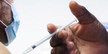 ‘Bescherming coronavaccins neemt snel af, vooral tegen besmetting met symptomen’