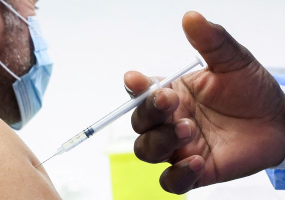 Sciensano: ‘Bescherming coronavaccins neemt snel af, vooral tegen besmetting met symptomen’