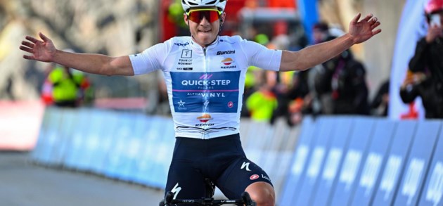 Remco Evenepoel wint koninginnenrit en is opnieuw leider in Ronde van Noorwegen