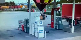 Uitbater tankstation opgeschrikt door landing luchtballon