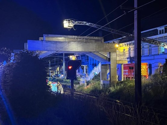 Spoorarbeider overleden na aanrijding met trein in Wetteren, andere arbeider zwaargewond