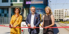 Nieuwe tram- en bushalte aan ziekenhuis Cadix plechtig geopend
