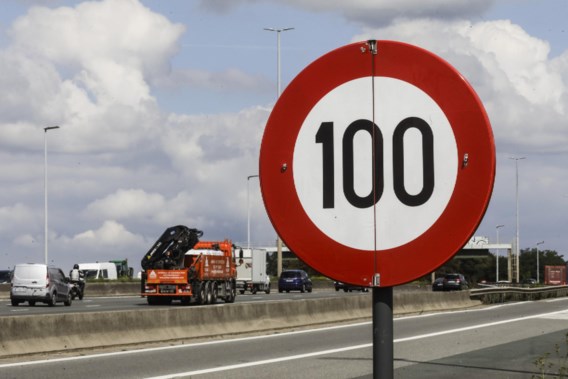 Waarom er amper politieke animo is voor 100 km per uur op de autosnelweg 