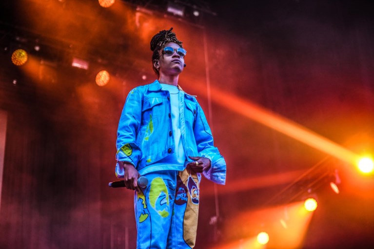 Couleur Café | Voor dit grote podium viel Koffee gewoon te licht uit