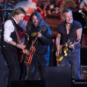 Paul McCartney pakt uit met Dave Grohl en Bruce Springsteen op Glastonbury