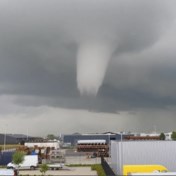 Dode na ‘zwakke tornado’ in Nederland