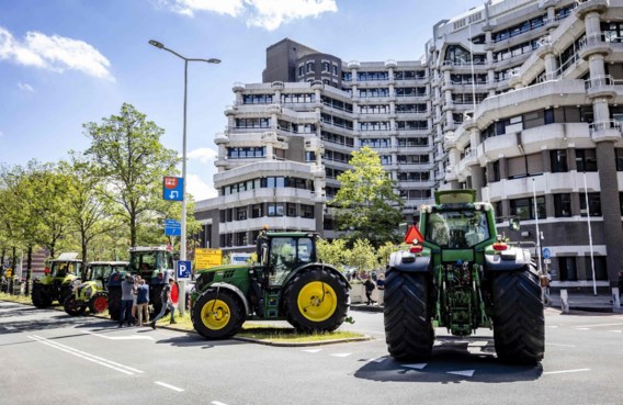Boerenprotest in Nederland escaleert: boeren zoeken politici thuis op
