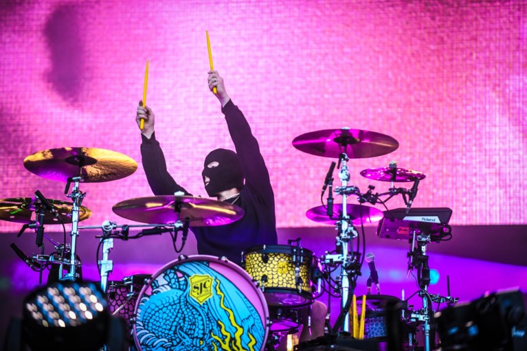 Rock Werchter | Twenty One Pilots doet er alles aan om de code van de pop te kraken