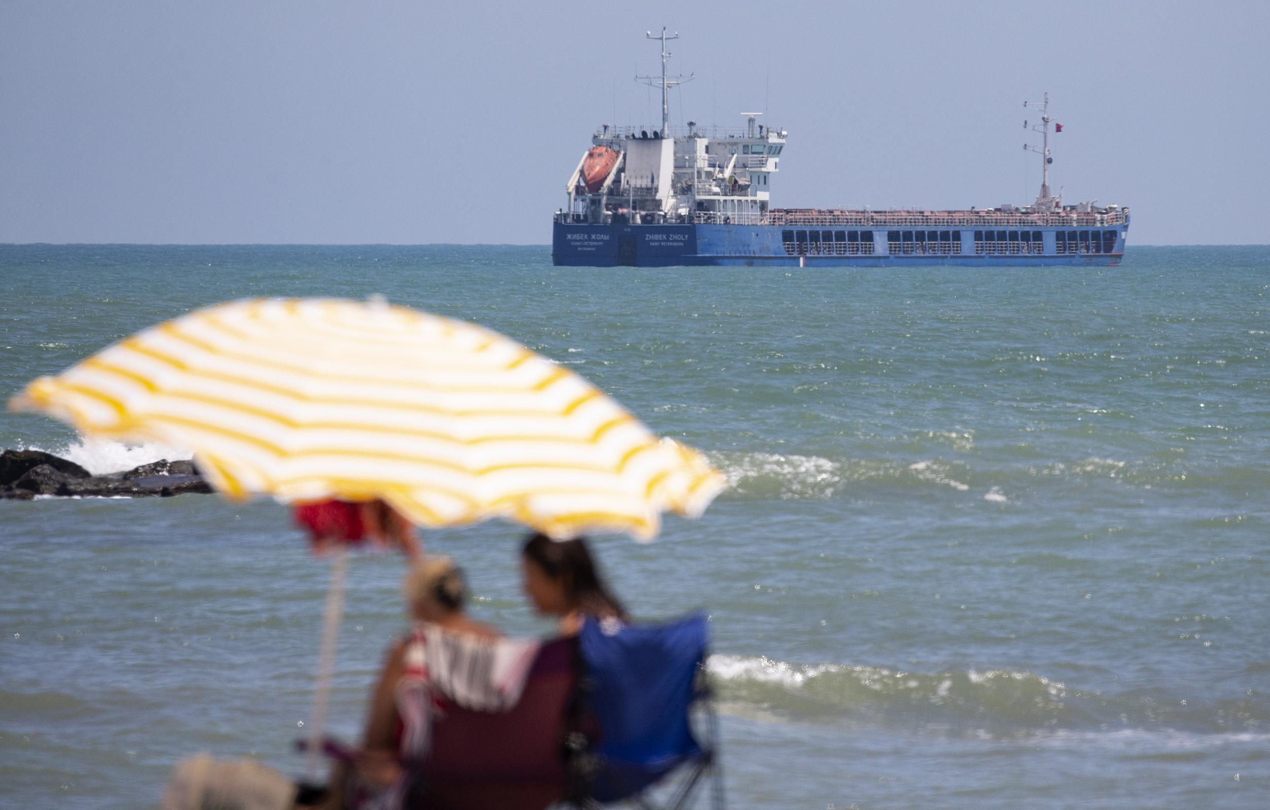 Турция захватила российский корабль с «украденным» украинским зерном