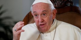 Belgische katholieken vragen paus dat vrouwen priester kunnen worden