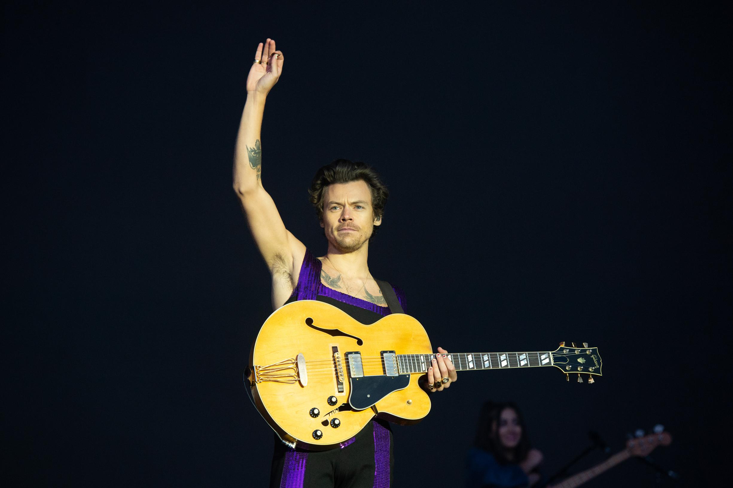 Harry Styles in the Sportpaleis: between Steely Dan and stadium pop