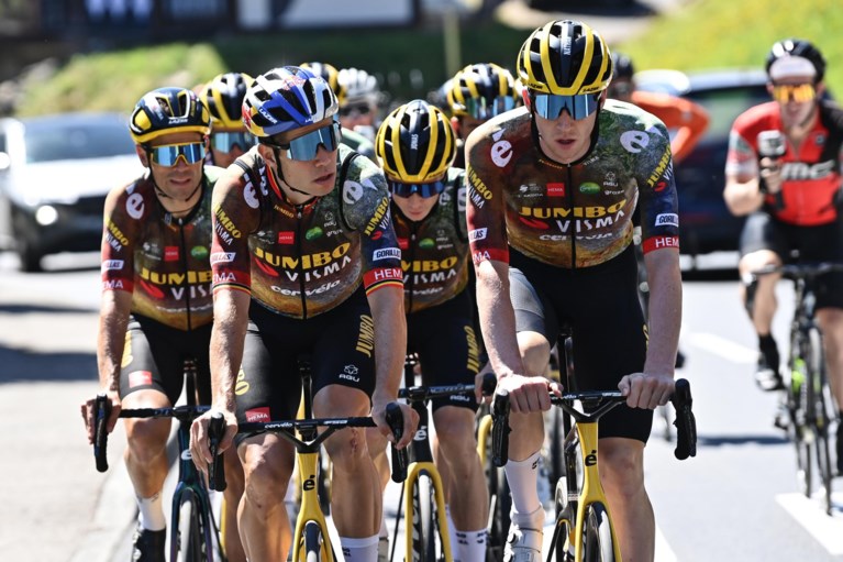 Wout van Aert از تور روز دوم استراحت لذت می برد: 